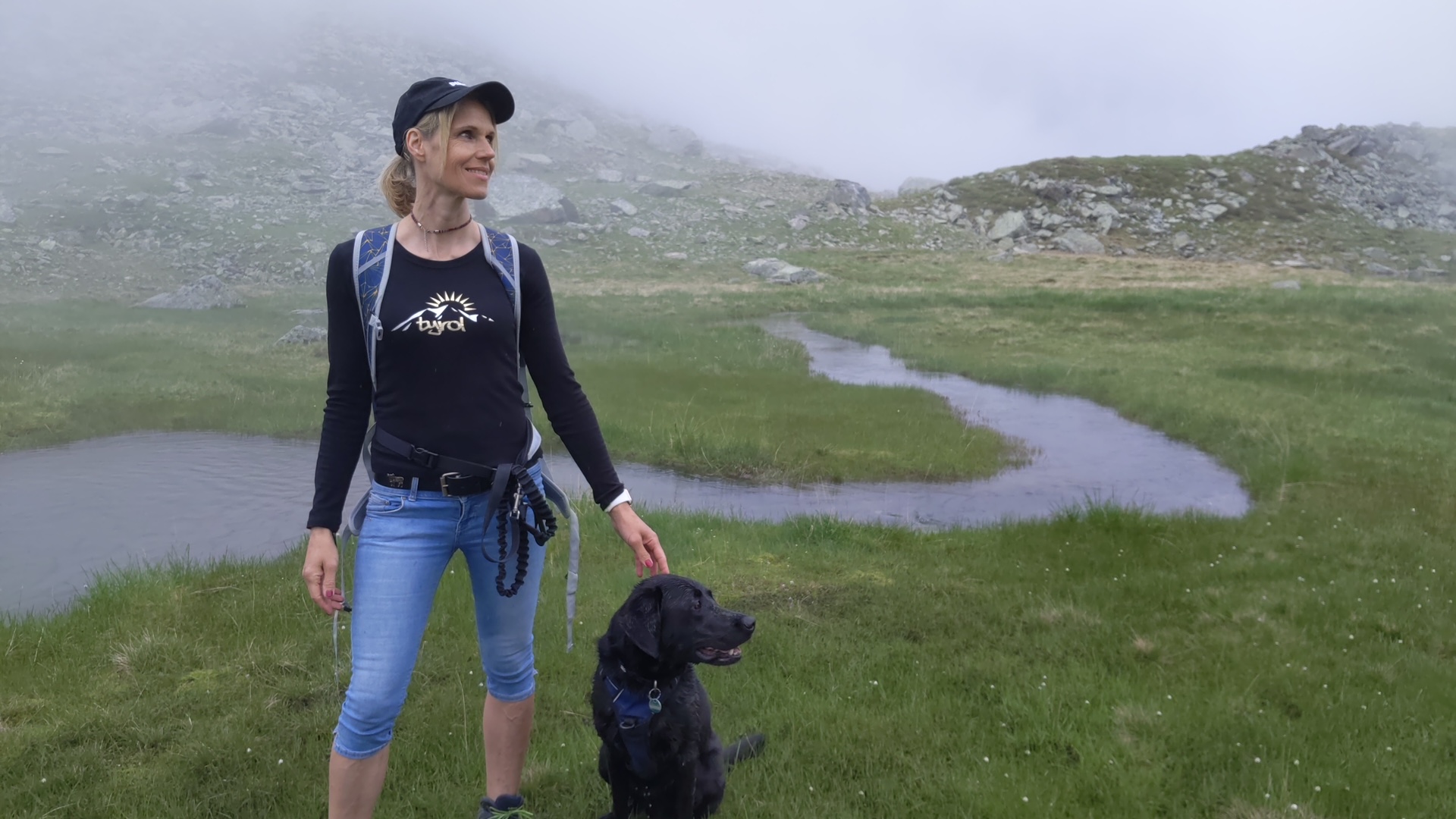 Heilerin Tirol mit Hund Lacken Inzing - Praxis Seelenglück